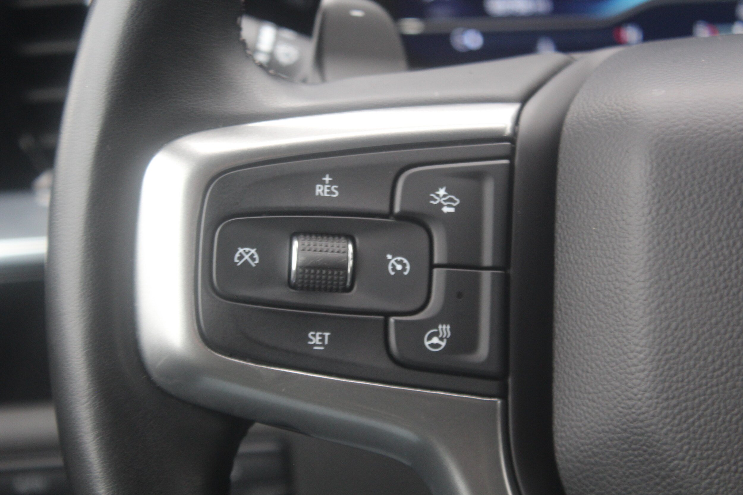 Used 2023 Chevrolet Silverado 1500 RST w/ Convenience Package II AWD/4WD image 9
