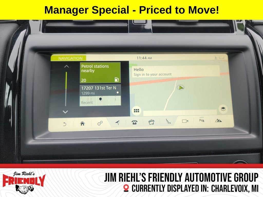 Used 2018 Land Rover Discovery SE image 19