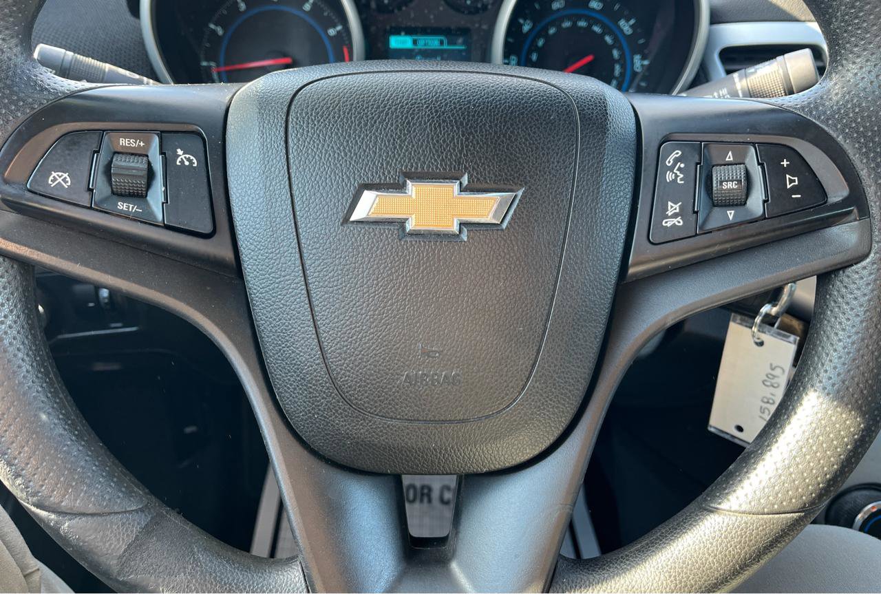 Used 2015 Chevrolet Cruze LT FWD image 9
