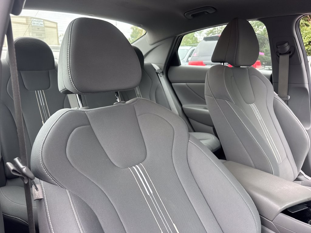 Used 2023 Hyundai Elantra SEL w/ Convenience Package FWD image 26