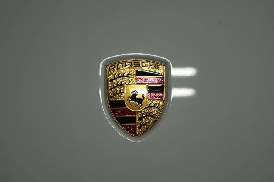 Certified 2025 Porsche Macan AWD/4WD image 29