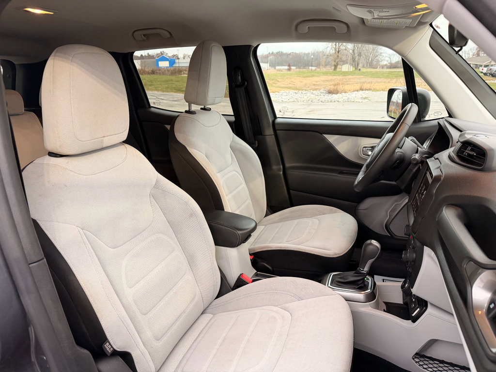 Used 2022 Jeep Renegade Latitude image 18