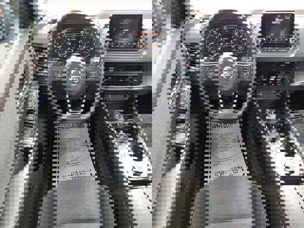 Used 2023 Nissan Rogue SV image 11