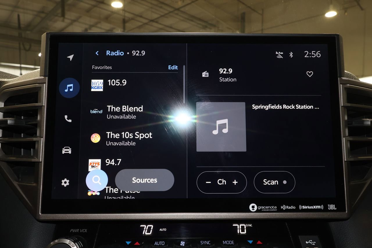 Used 2023 Toyota Tundra Limited image 12