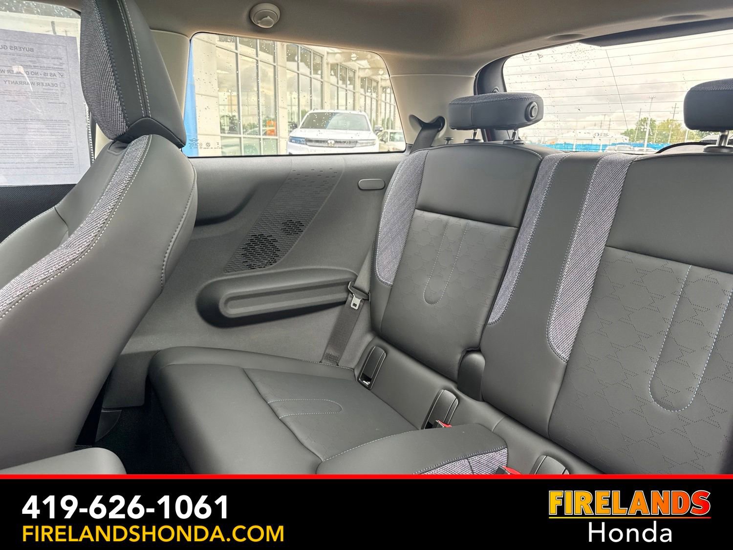 Used 2025 MINI Cooper 2-Door Hardtop FWD image 27
