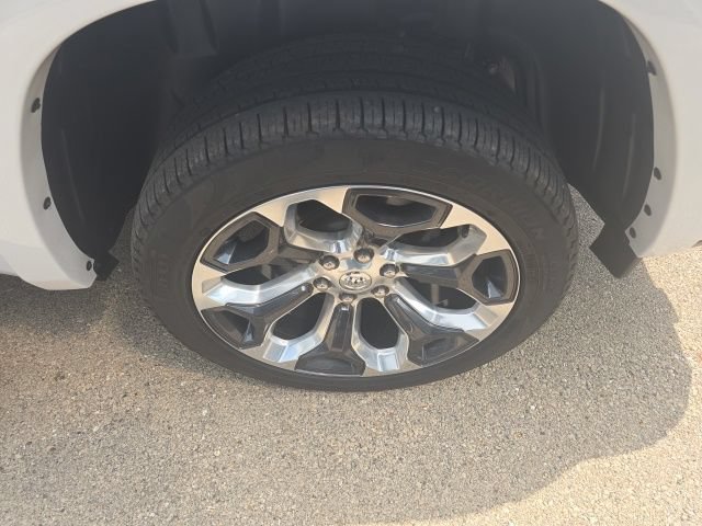 Used 2024 RAM 1500 Limited AWD/4WD image 29
