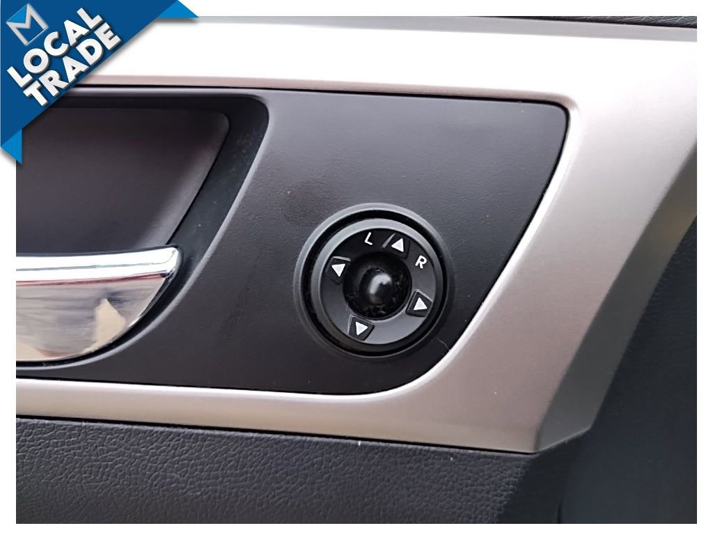 Used 2012 Hyundai Veloster FWD image 17