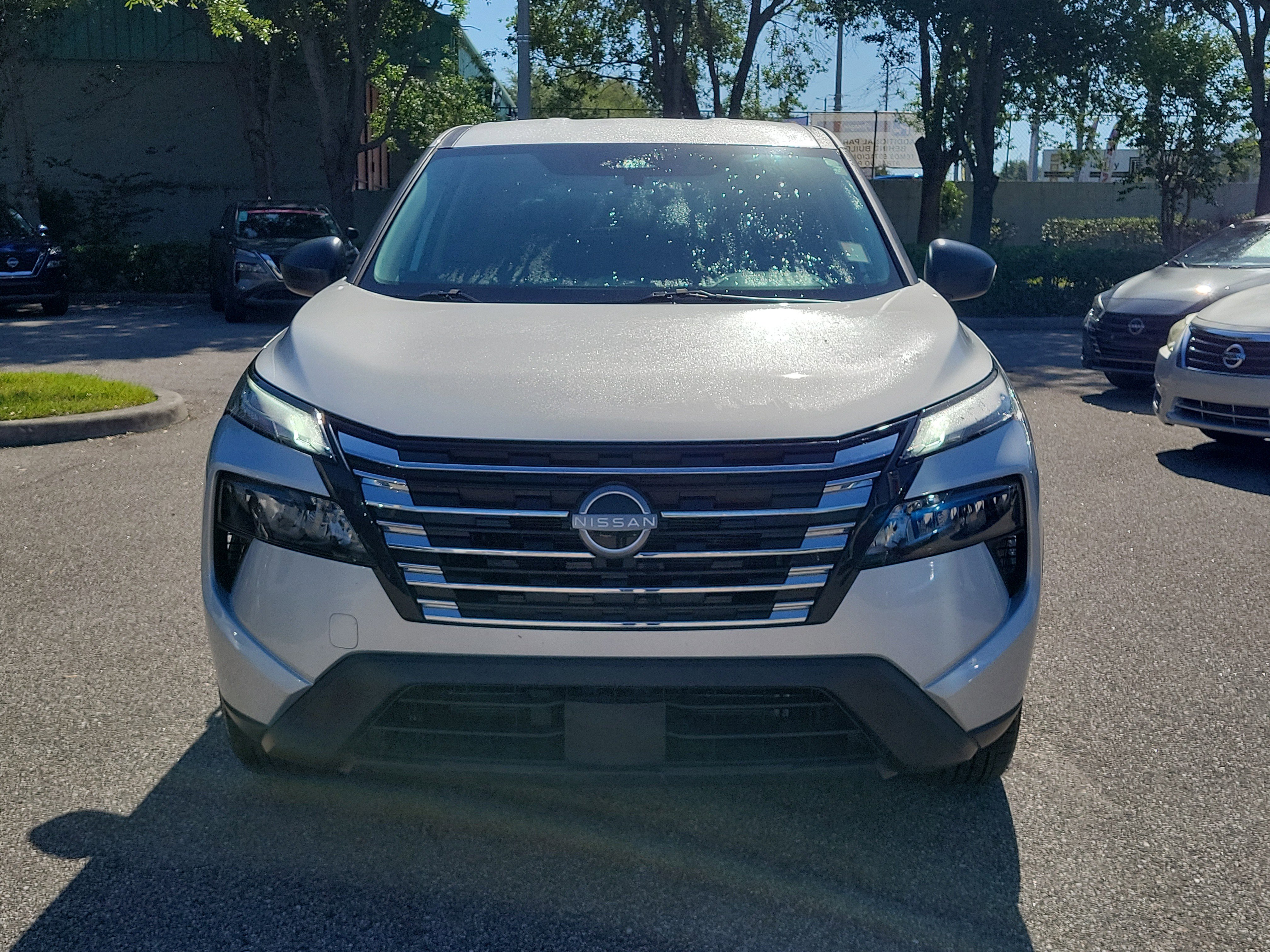 Certified 2025 Nissan Rogue S FWD image 2