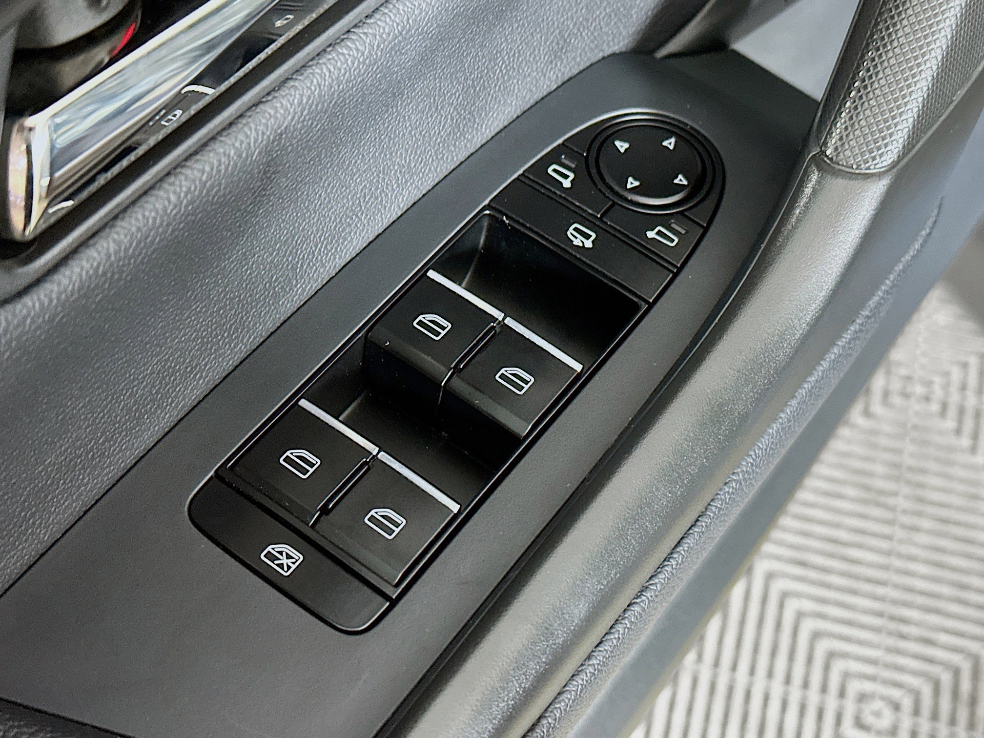 Used 2023 MAZDA CX-50 AWD 2.5 S w/ Cargo Package image 17