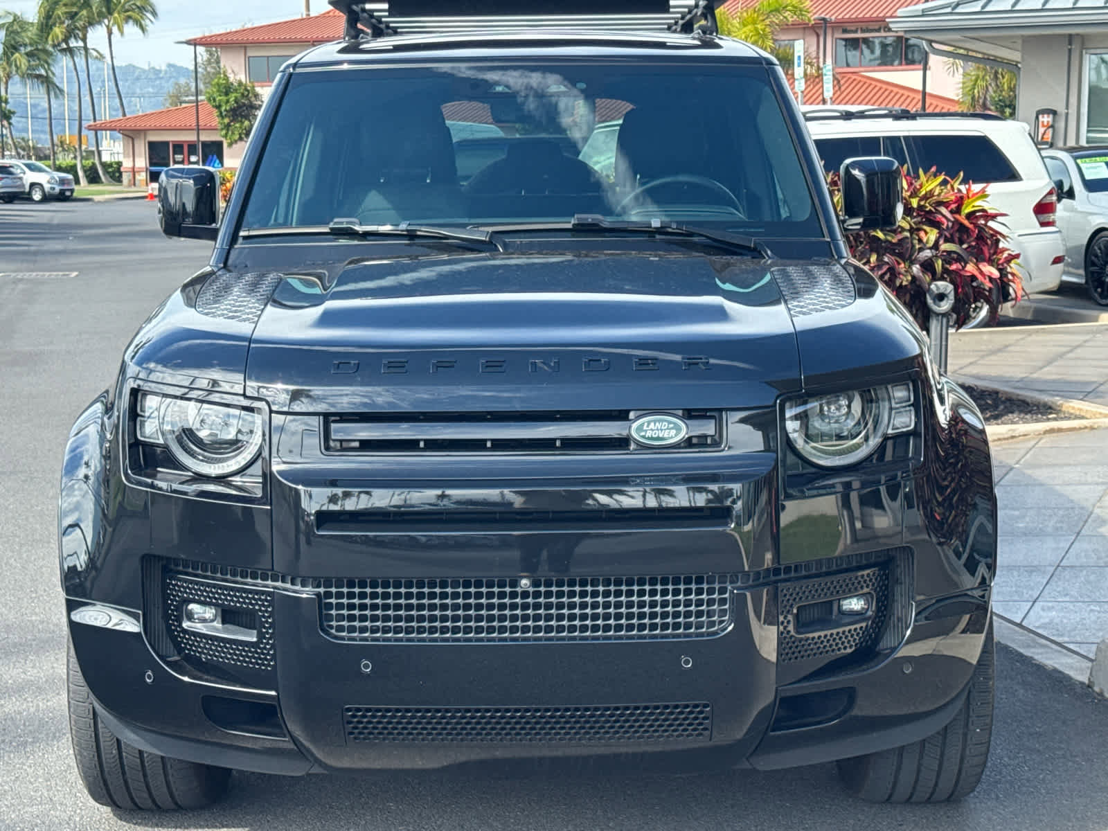 Used 2023 Land Rover Defender 110 X image 2