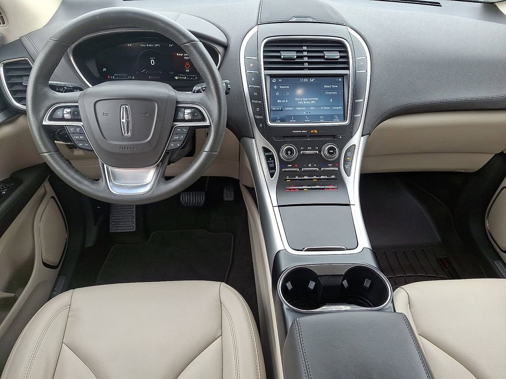 Used 2019 Lincoln Nautilus Premier AWD/4WD image 11