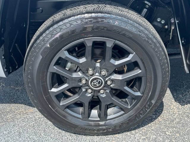 Used 2023 Toyota Tundra Platinum AWD/4WD image 6