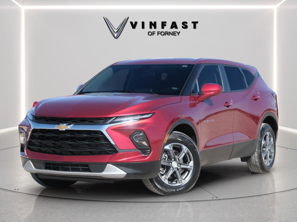 Used 2025 Chevrolet Blazer LT image 4