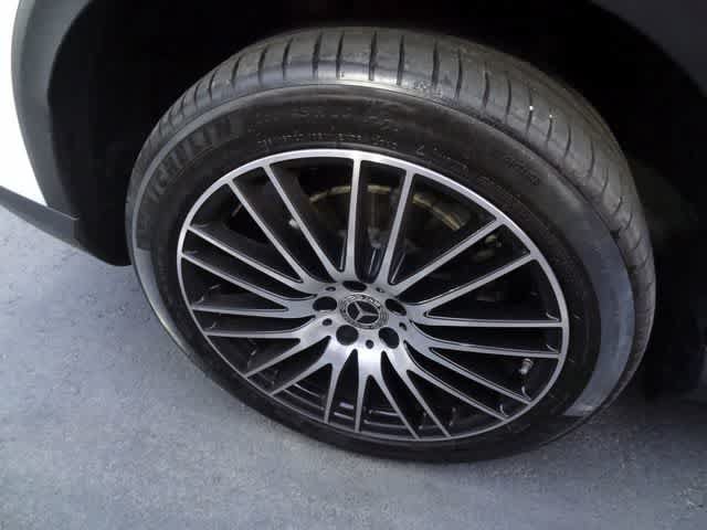 Used 2024 Mercedes-Benz GLC 300 4MATIC image 10