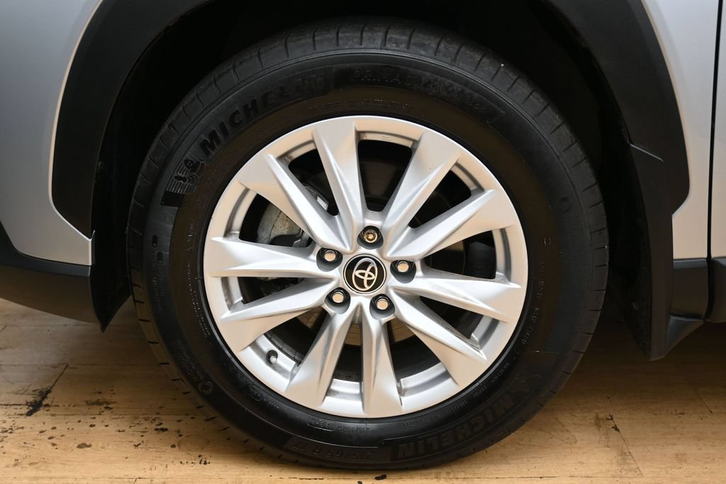 Used 2024 Toyota Corolla Cross LE AWD/4WD image 10