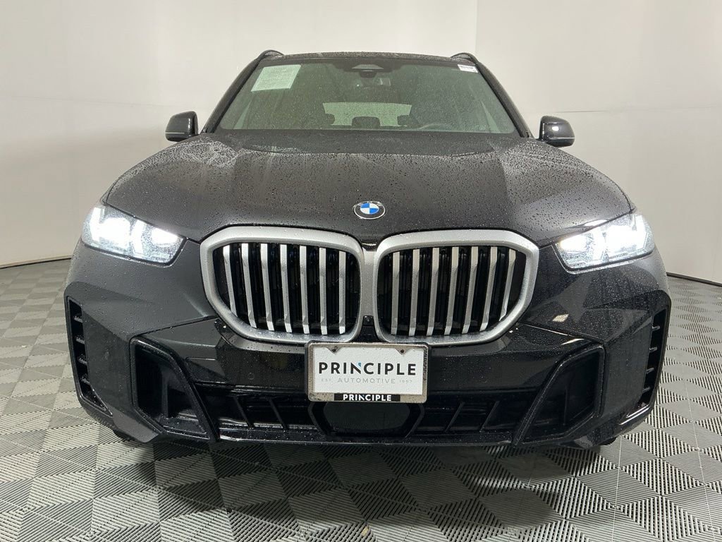 Certified 2026 BMW X5 sDrive40i w/ M Sport Package RWD image 3