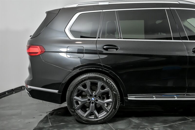 Used 2019 BMW X7 xDrive40i w/ Premium Package AWD/4WD image 10