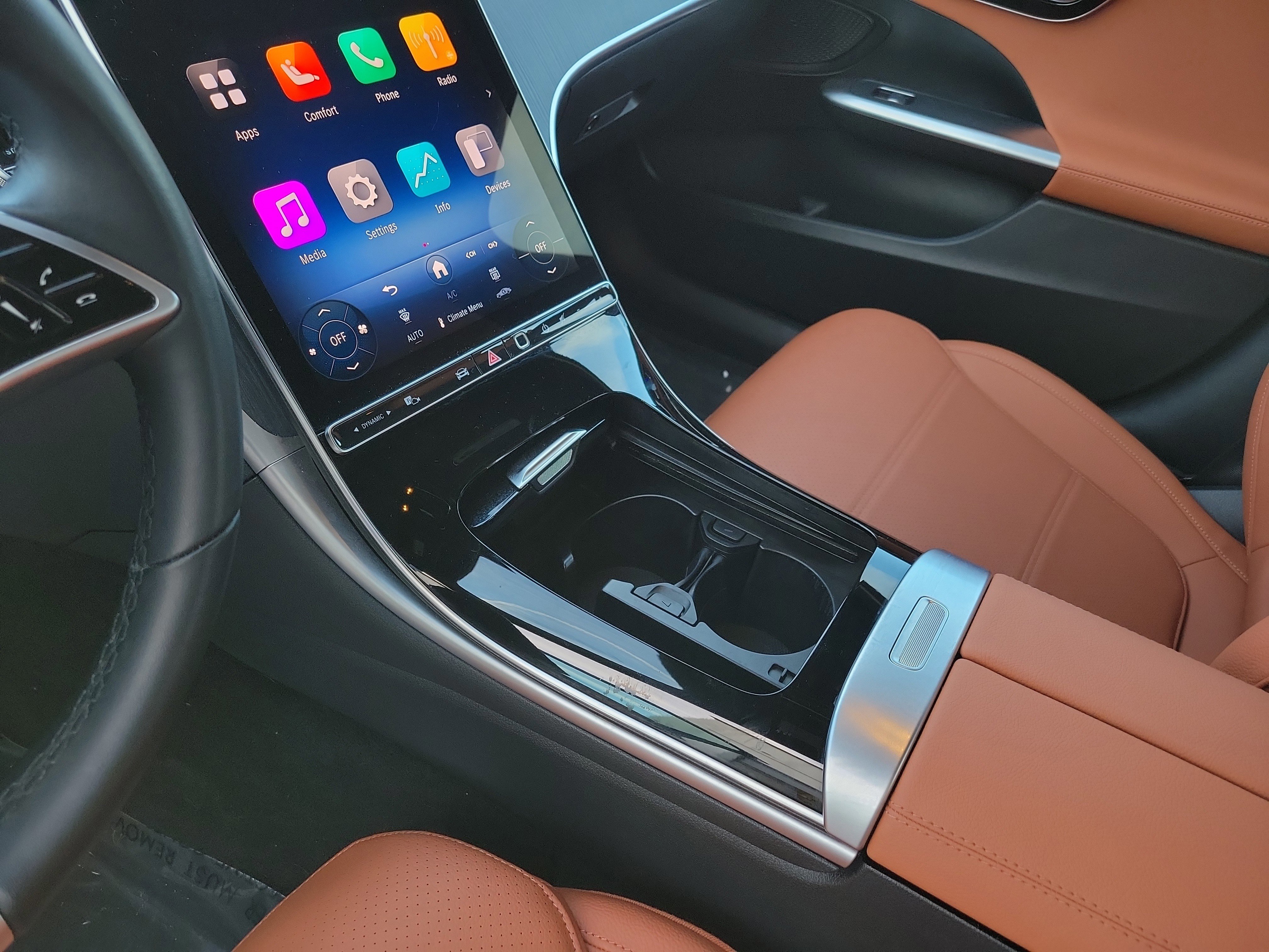 Certified 2025 Mercedes-Benz C 300 Sedan image 27