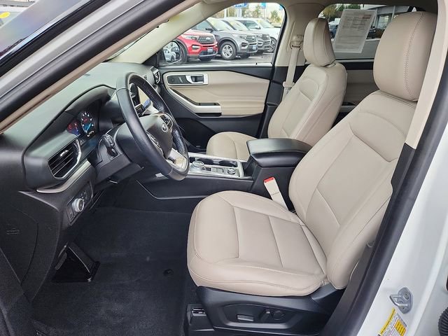 Certified 2022 Ford Explorer XLT w/ Equipment Group 202A image 16