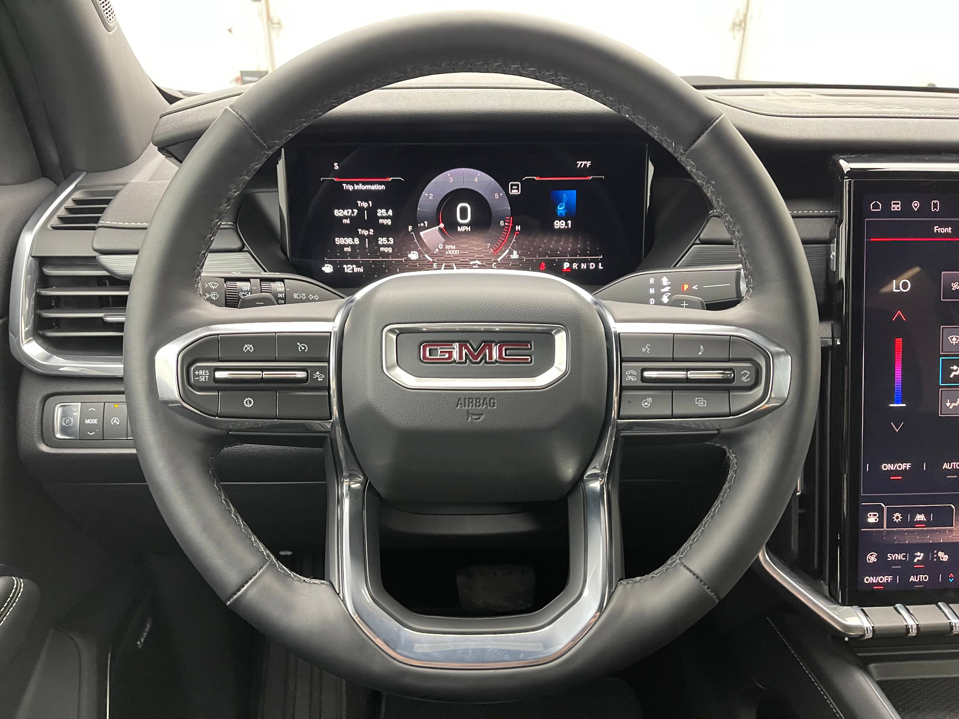 Used 2025 GMC Acadia Elevation FWD image 19
