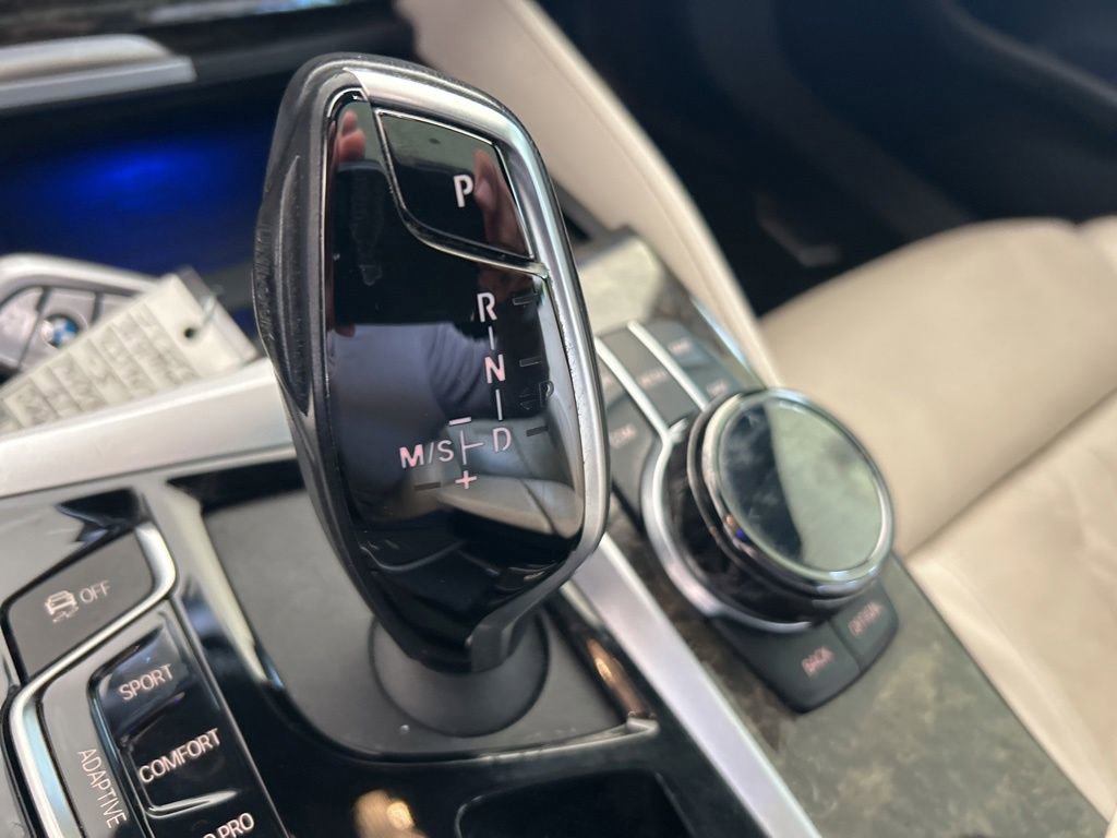 Used 2019 BMW M550i xDrive w/ Dynamic Handling Package AWD/4WD image 8