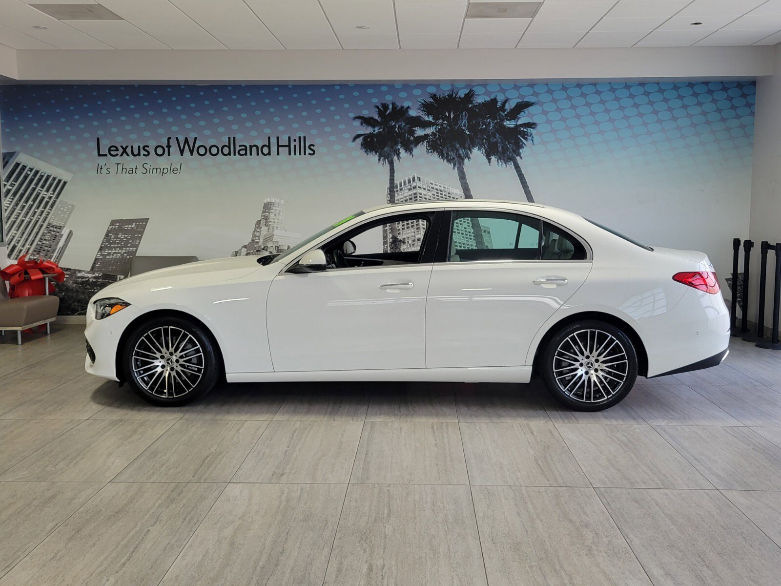 Used 2024 Mercedes-Benz C 300 4MATIC Sedan image 2