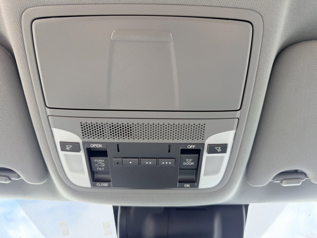 Used 2020 Acura MDX SH-AWD image 31