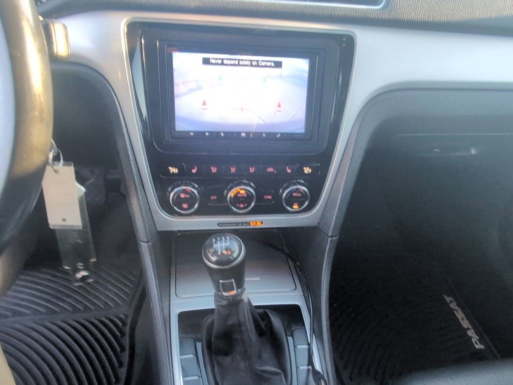 Used 2012 Volkswagen Passat 2.5 SE image 21