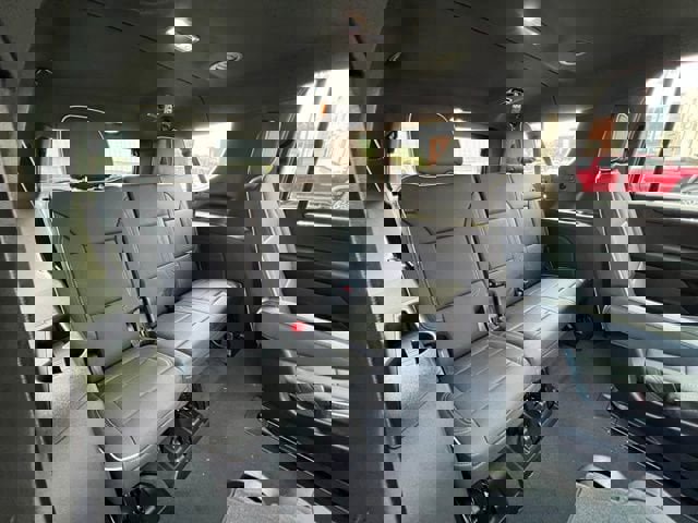 New 2025 Chevrolet Suburban Premier AWD/4WD image 33