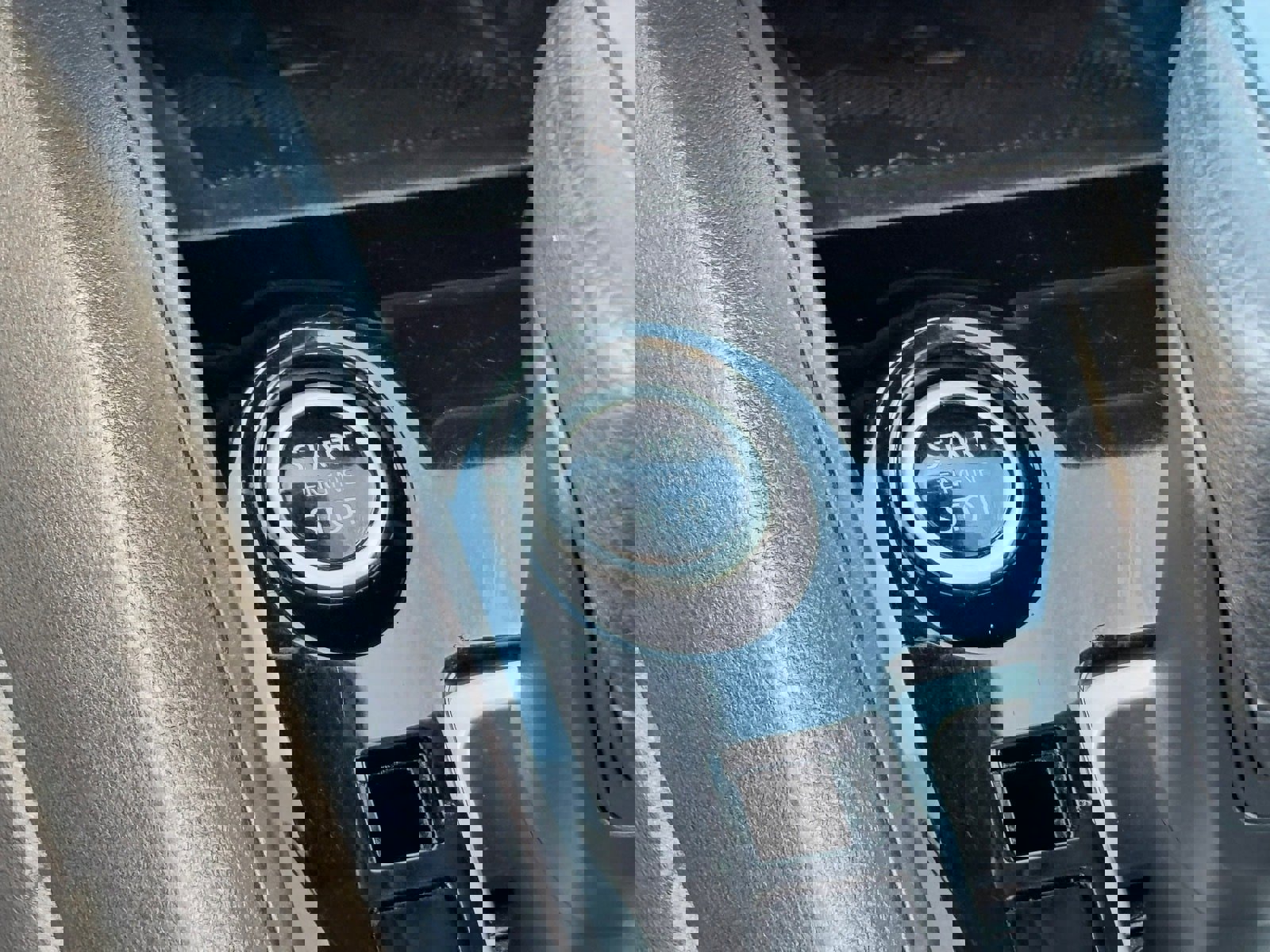 Certified 2025 Nissan Versa SV image 24