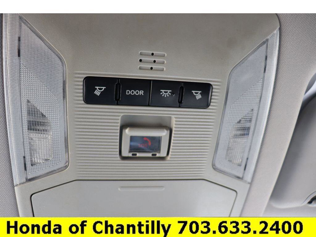 Used 2021 Toyota RAV4 LE image 18