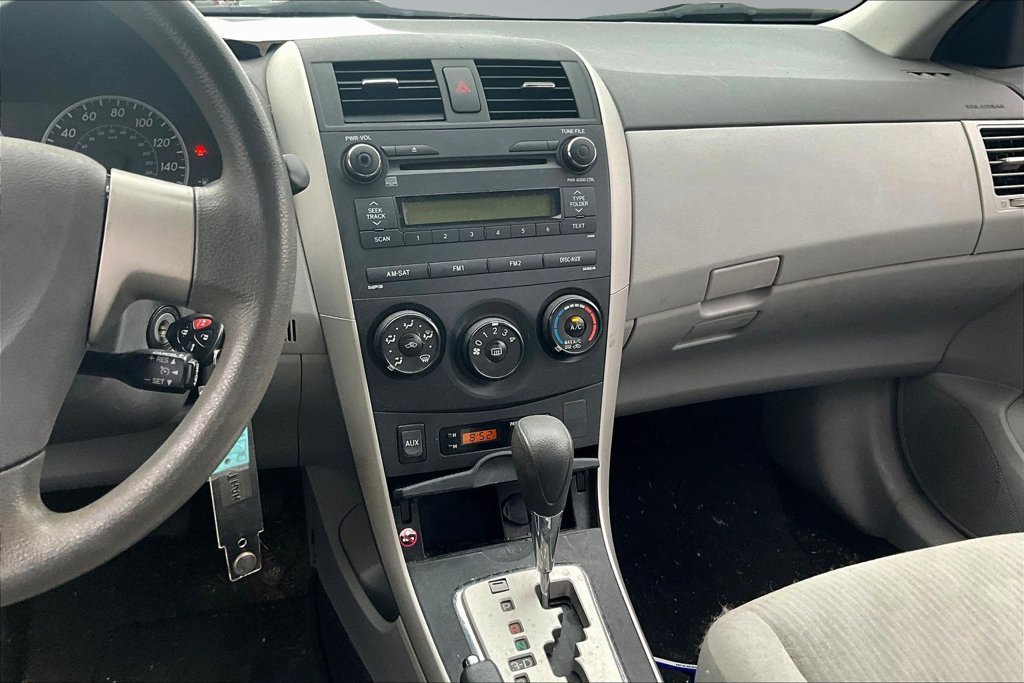 Used 2010 Toyota Corolla LE FWD image 9