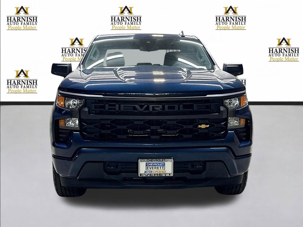 Used 2023 Chevrolet Silverado 1500 Custom AWD/4WD image 2