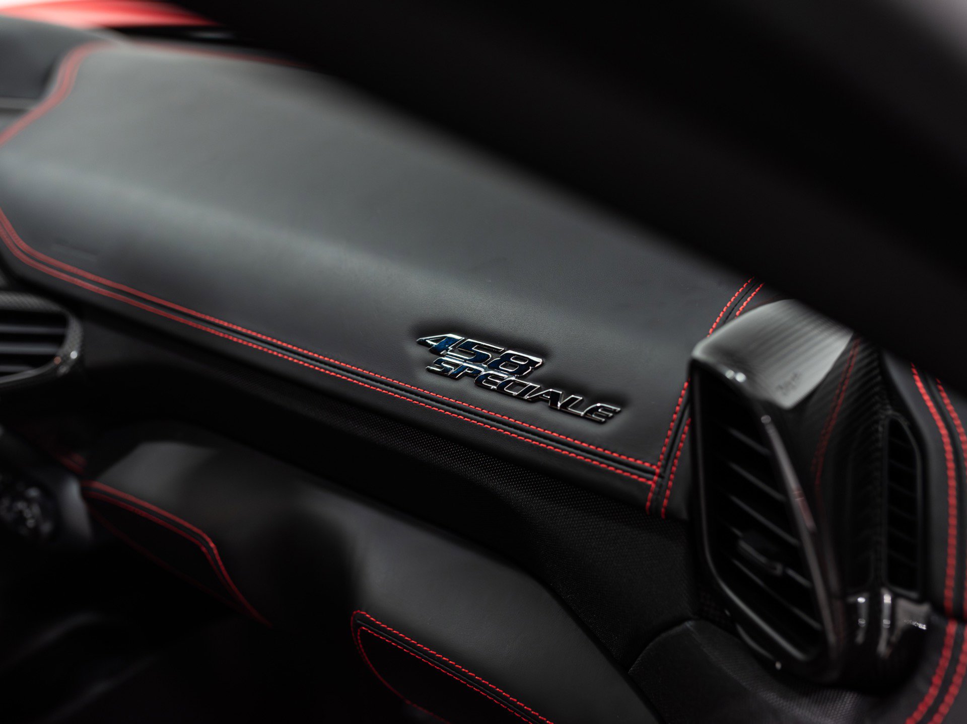 Used 2015 Ferrari 458 Speciale Coupe image 39