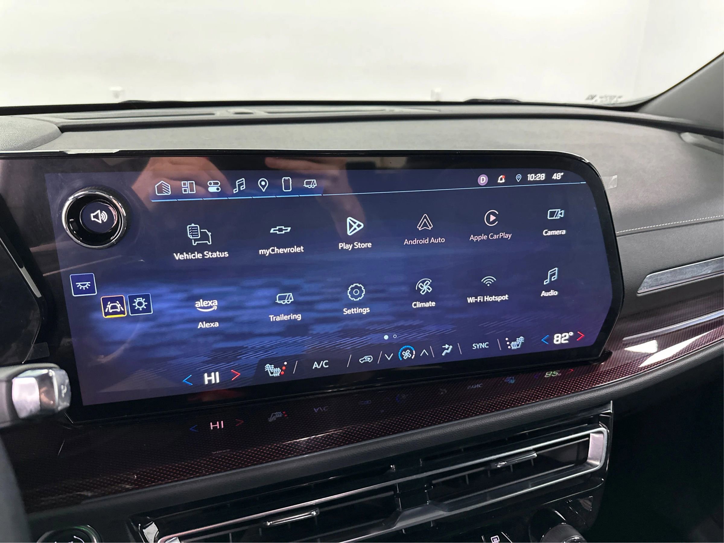 Used 2025 Chevrolet Traverse Z71 image 26