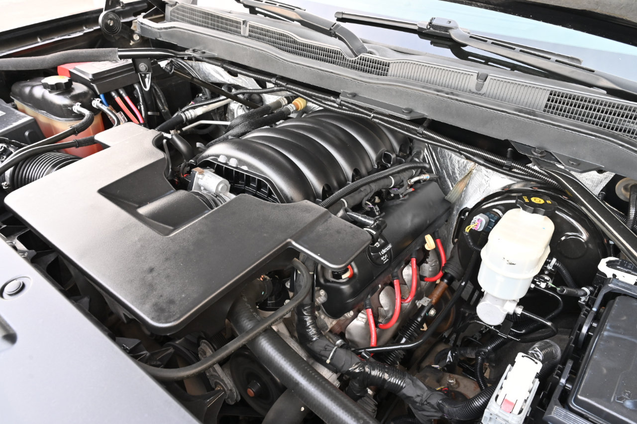 Used 2015 Chevrolet Silverado 1500 LTZ AWD/4WD image 27