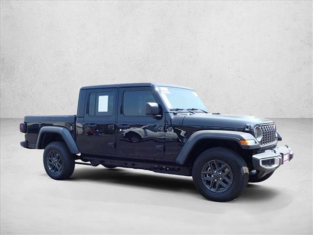 Used 2026 Jeep Gladiator Sport AWD/4WD image 6