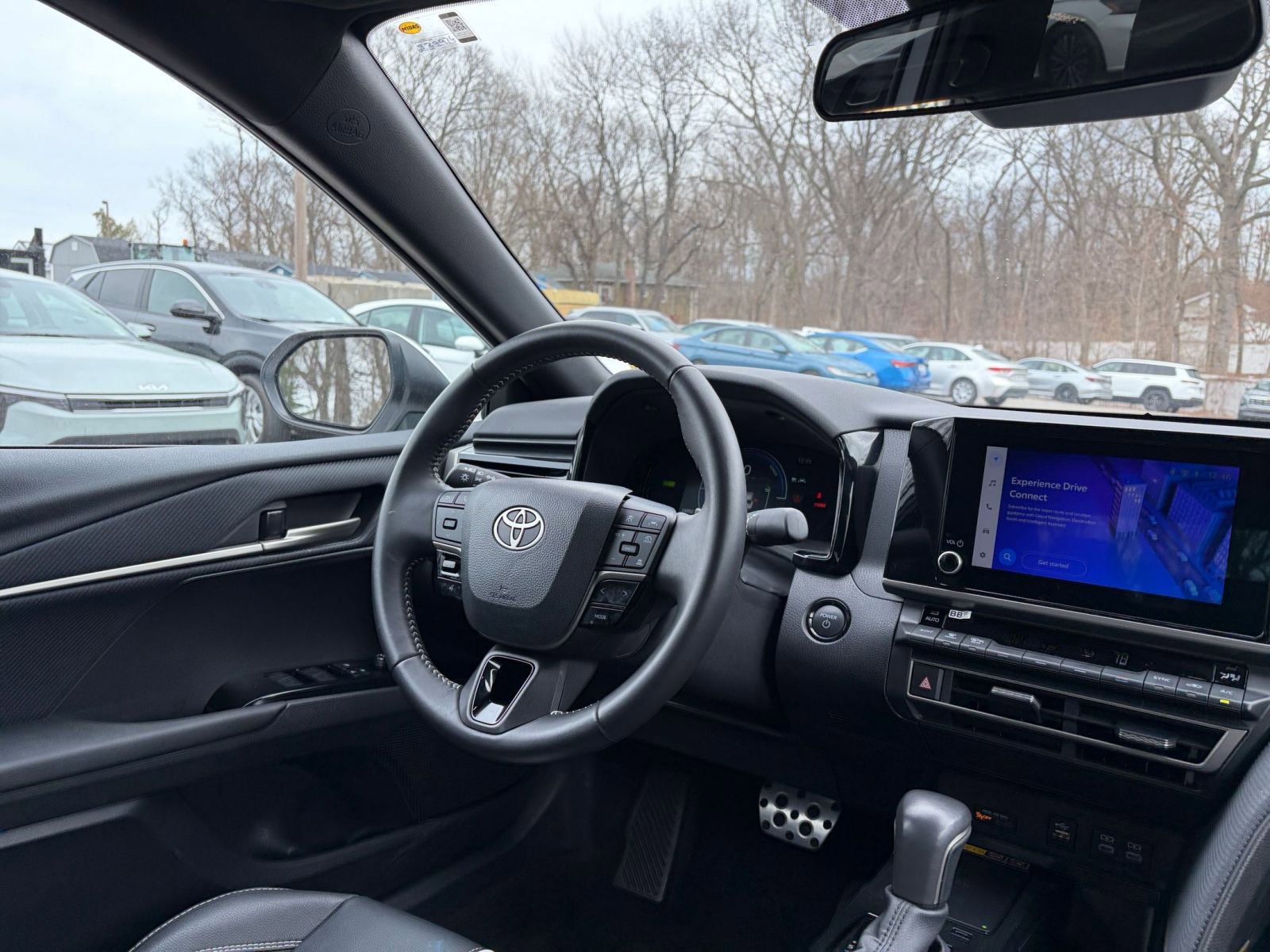 Used 2025 Toyota Camry SE FWD image 33
