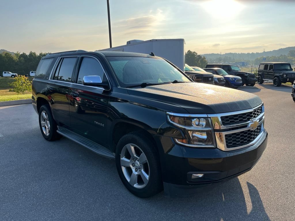 Used 2015 Chevrolet Tahoe LT w/ Luxury Package RWD image 2