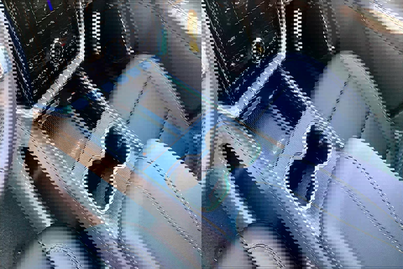 Certified 2024 GMC Acadia Elevation image 31