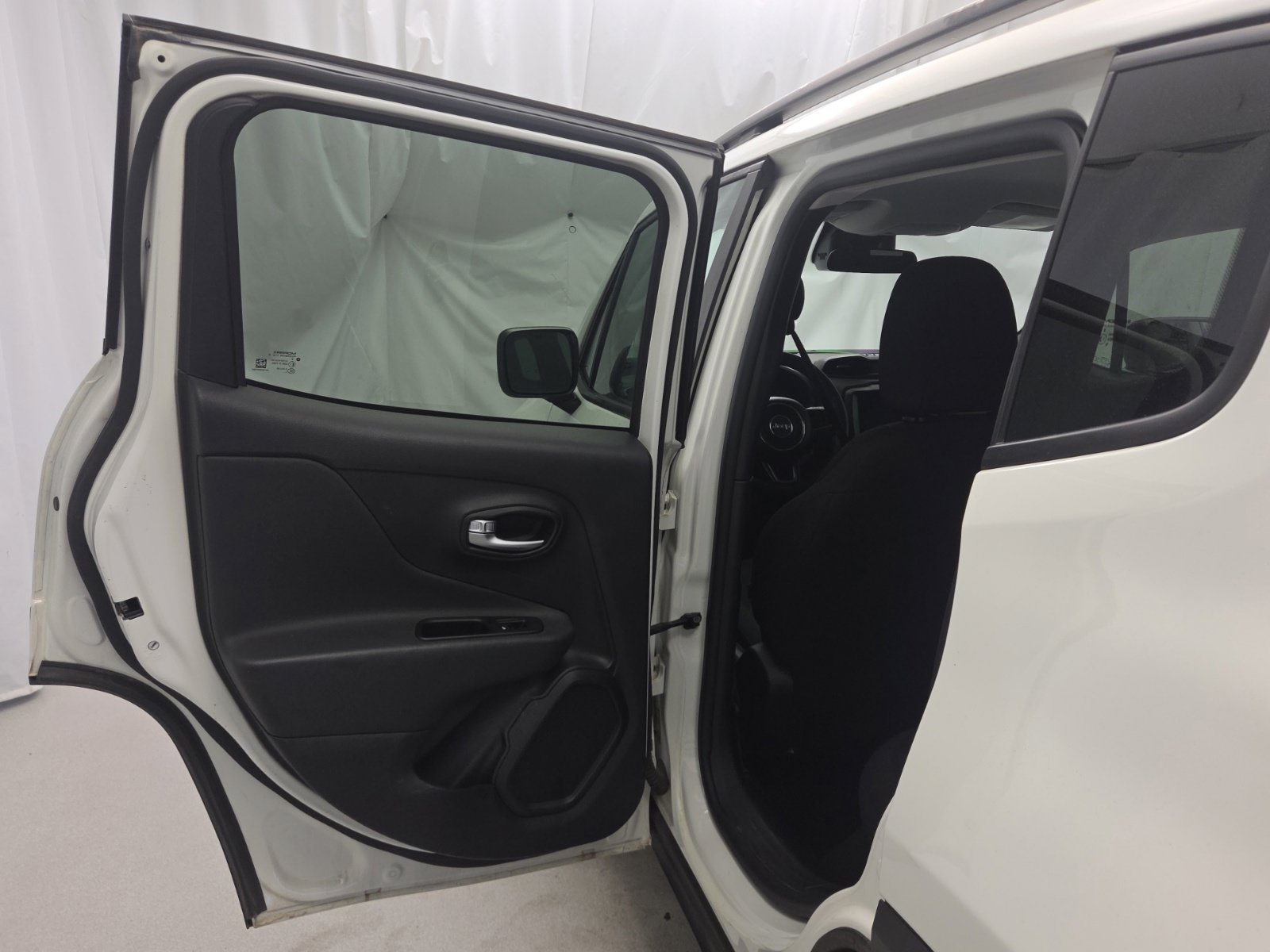 Certified 2022 Jeep Renegade Sport w/ Sport Appearance Group AWD/4WD image 25