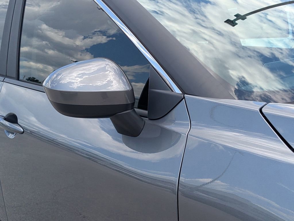 Used 2025 Nissan Rogue SV FWD image 10