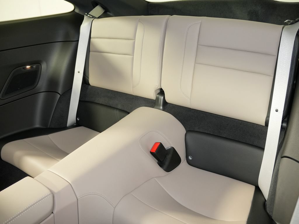 Certified 2025 Porsche 911 Carrera RWD image 38
