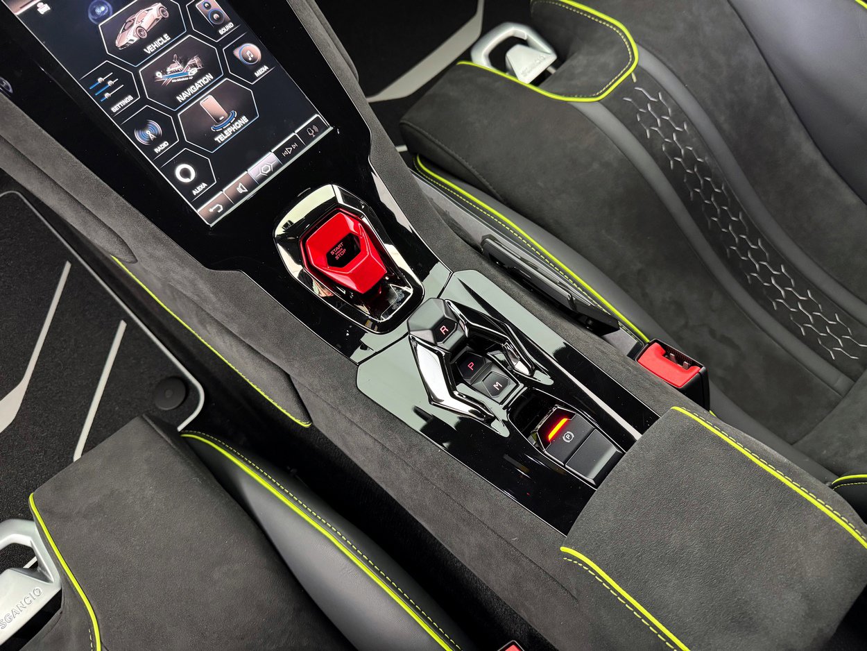 Used 2023 Lamborghini Huracan Sterrato image 22