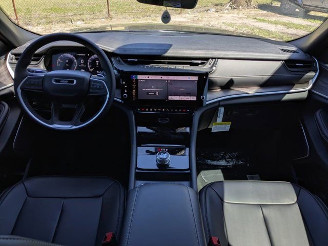 New 2026 Jeep Grand Cherokee Limited image 16