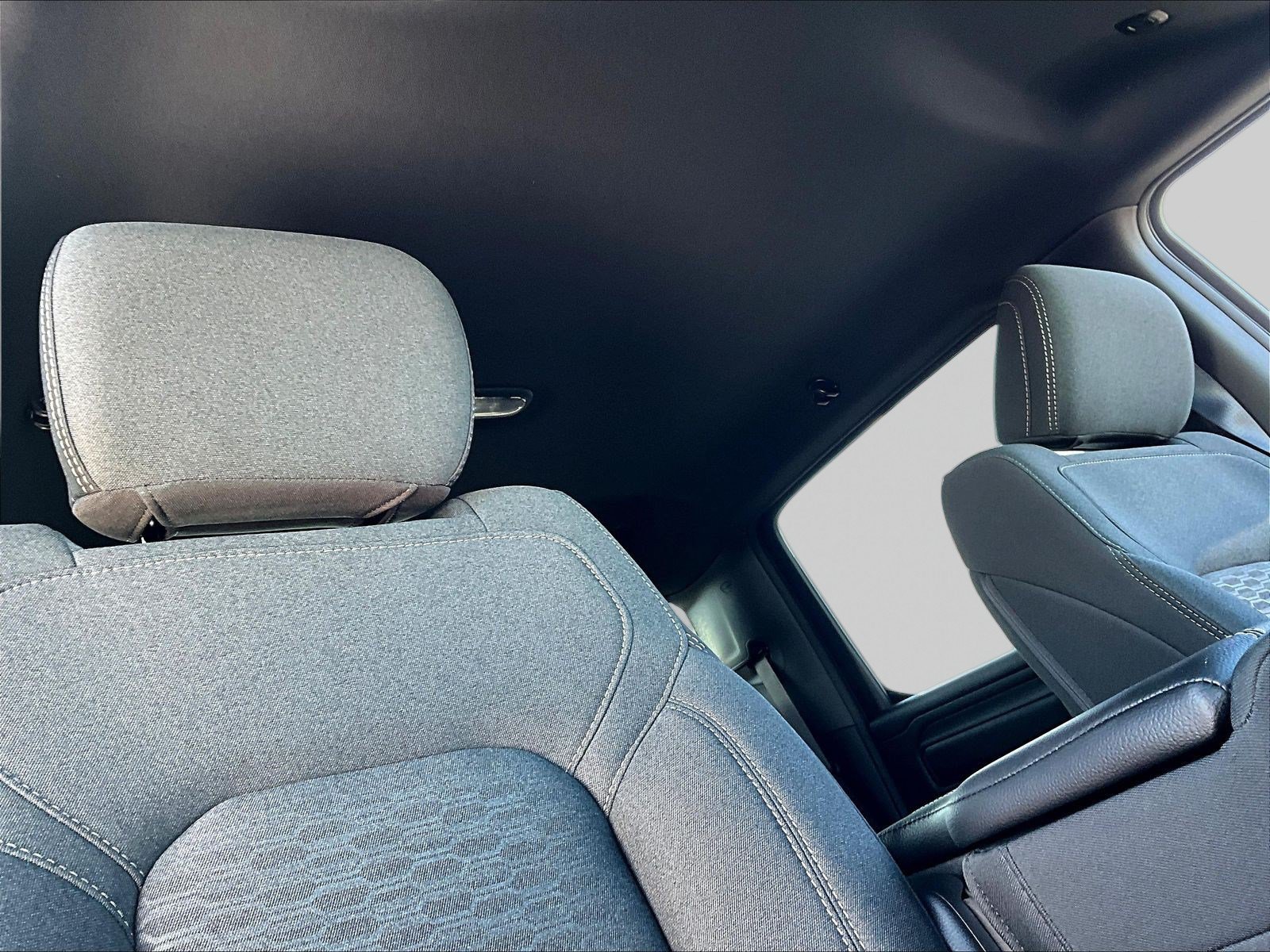 New 2027 RAM 1500 Express AWD/4WD image 13