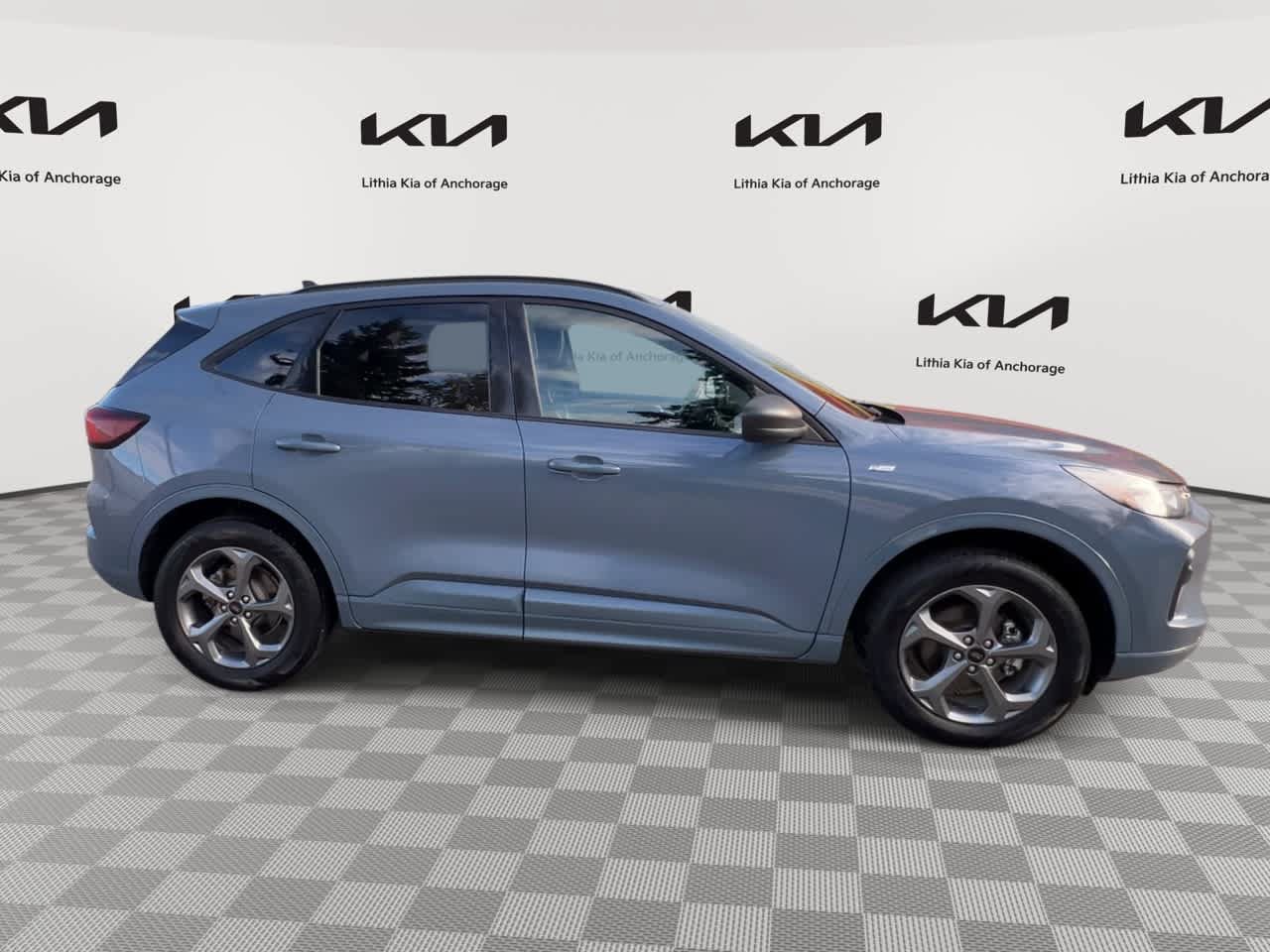 Used 2024 Ford Escape ST-Line AWD/4WD image 2