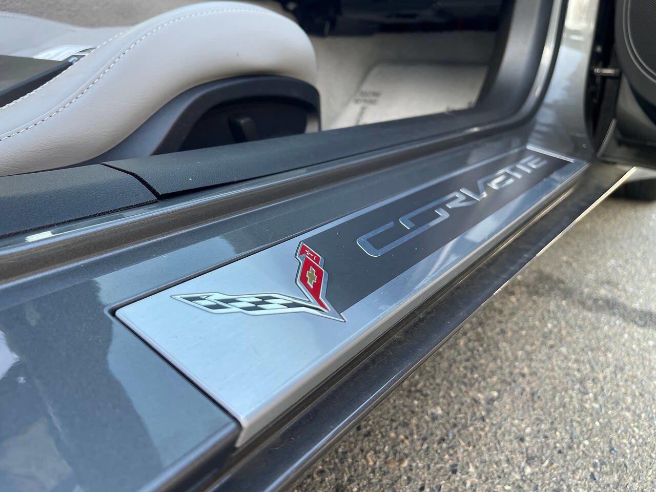 Used 2015 Chevrolet Corvette Stingray 2dr Convertible w/1LT image 55