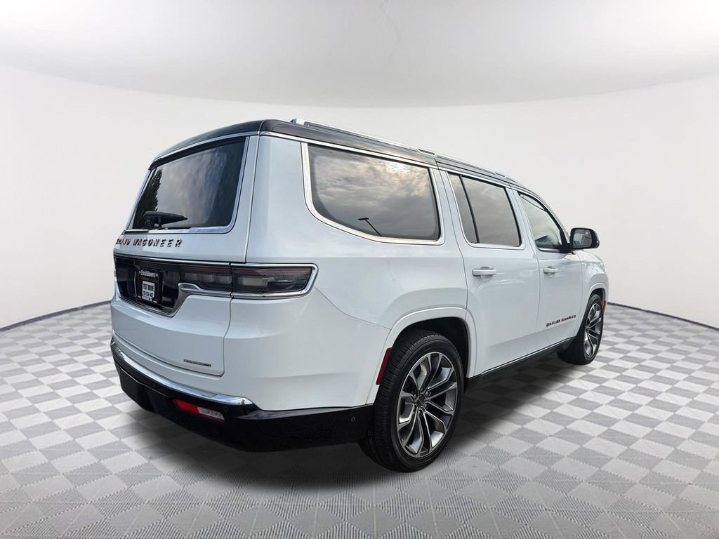 Used 2023 Jeep Grand Wagoneer Series III AWD/4WD image 5