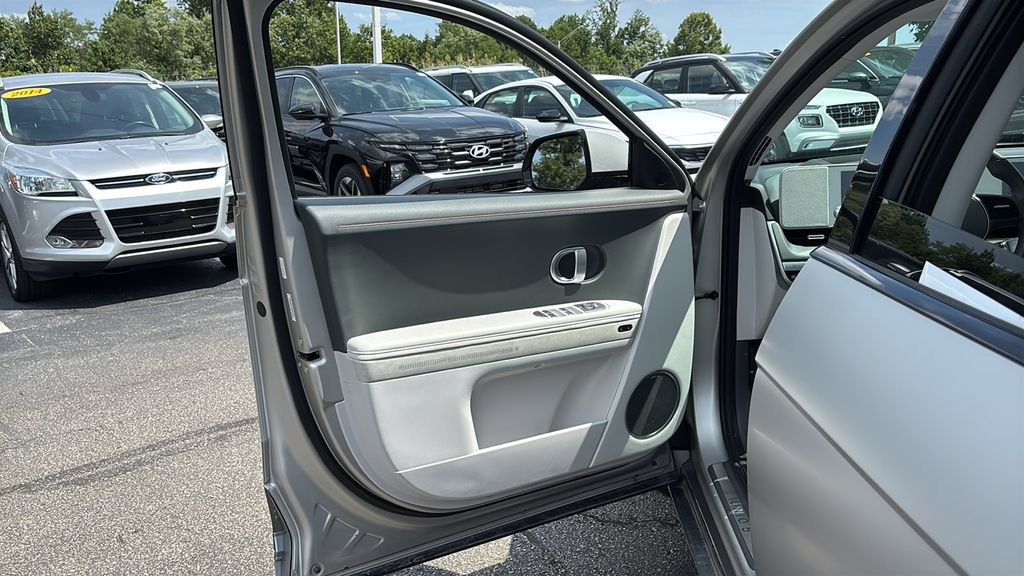 Used 2024 Hyundai Ioniq 5 Limited AWD/4WD image 11